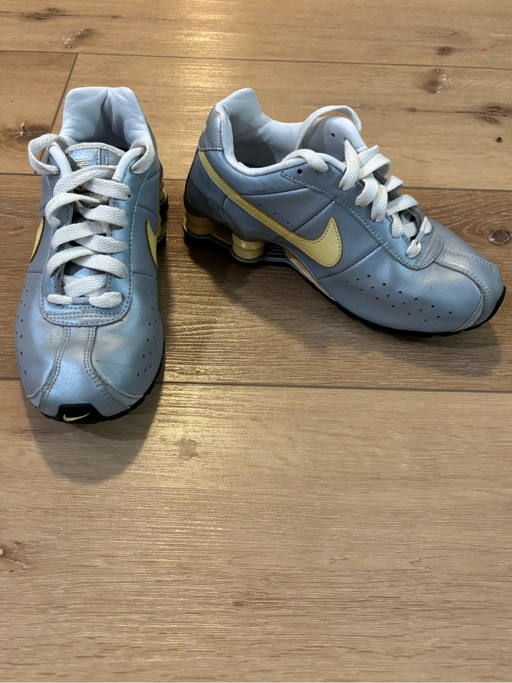 Nike Shox Size 6Y